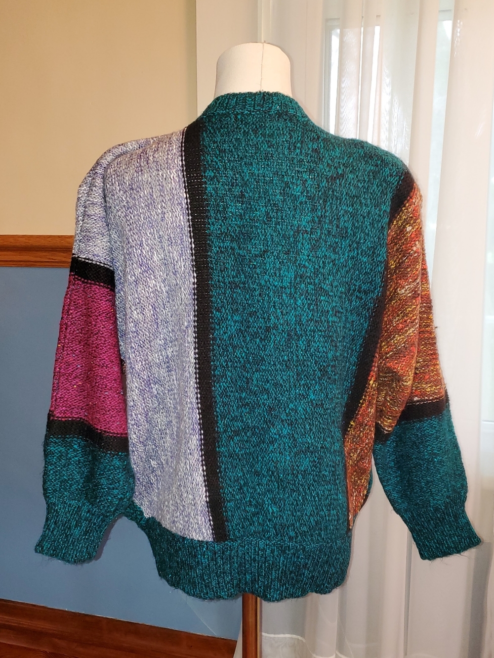 Vintage Jaclyn Smith Women's Large Multi Color Teal Sweater W/ Appliqués & Beads - Picture 4 of 7